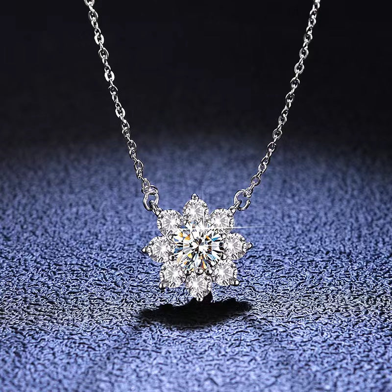 [N03B]S925 Sterling Silver Fashionable Sunflower Moissanite Necklace