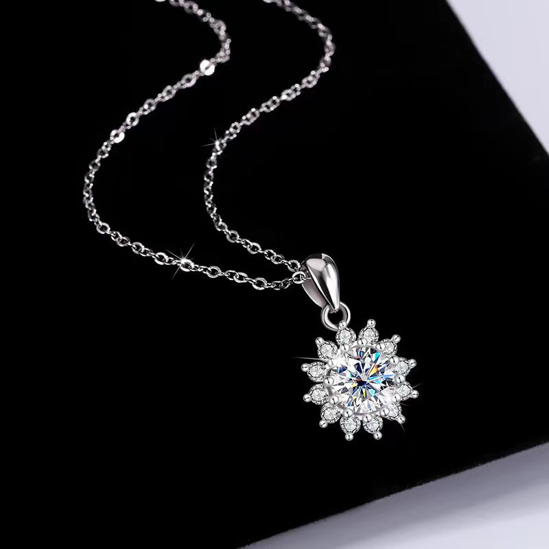 [N03A]S925 Sterling Silver Fashionable Sunflower Moissanite Necklace