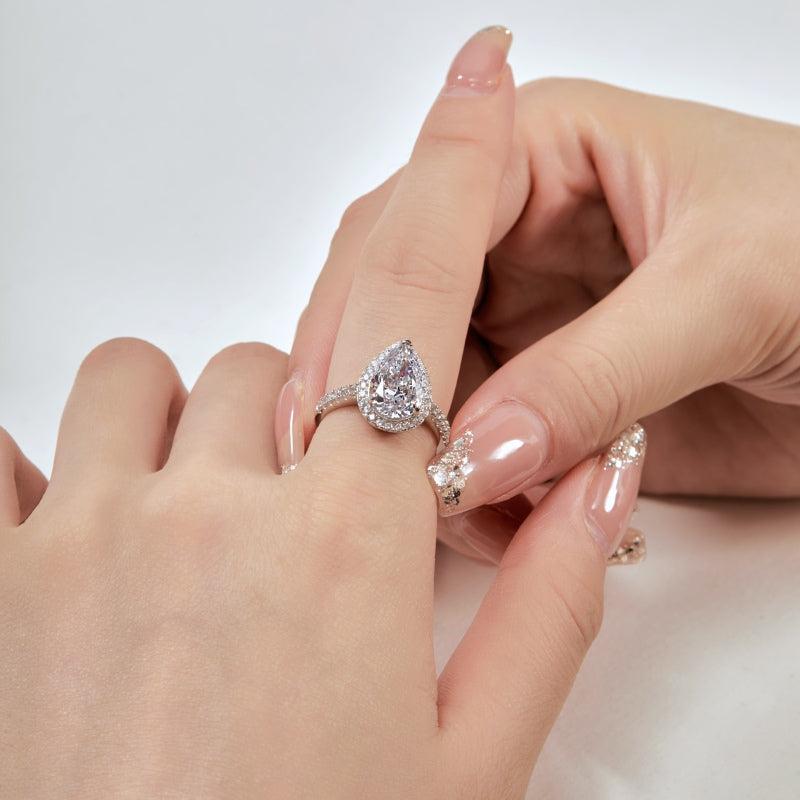 [G42]S925 Sterling Silver Classic Halo Wrap Teardrop Cubic Zirconia Ring
