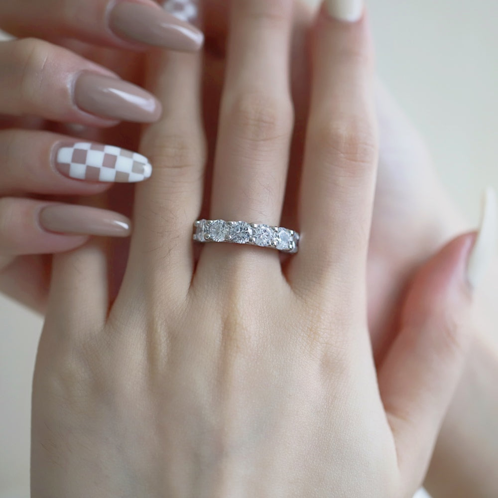 [G75]S925 Sterling Silver Classic Round Zirconia Band
