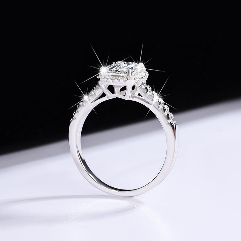 [B220]S925 Sterling Silver Classic Alien 2ct Simple Moissanite Ring
