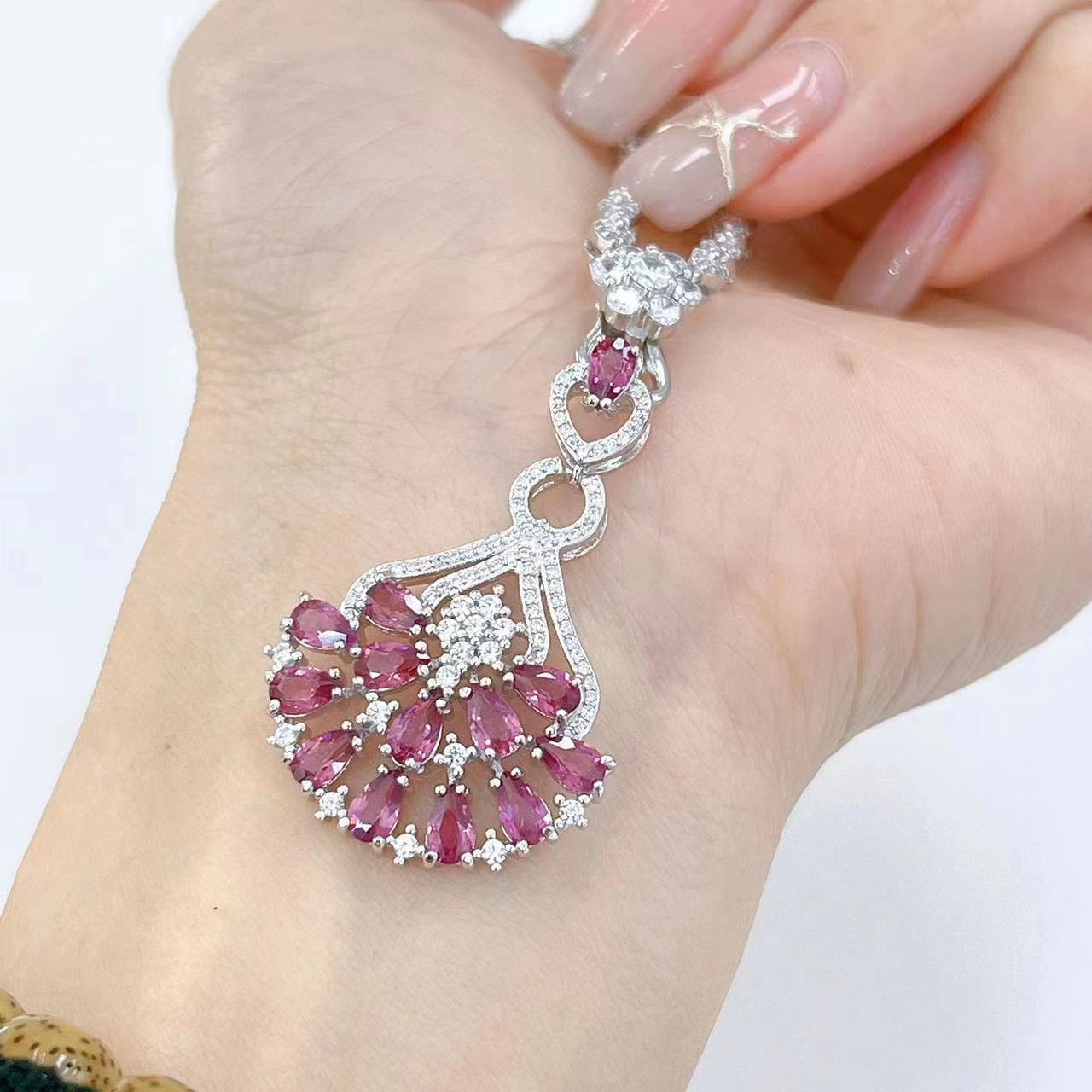 [KESAI]#CB-55 Garnet Pendant(Magnesia-alumina  garnet)pyrope