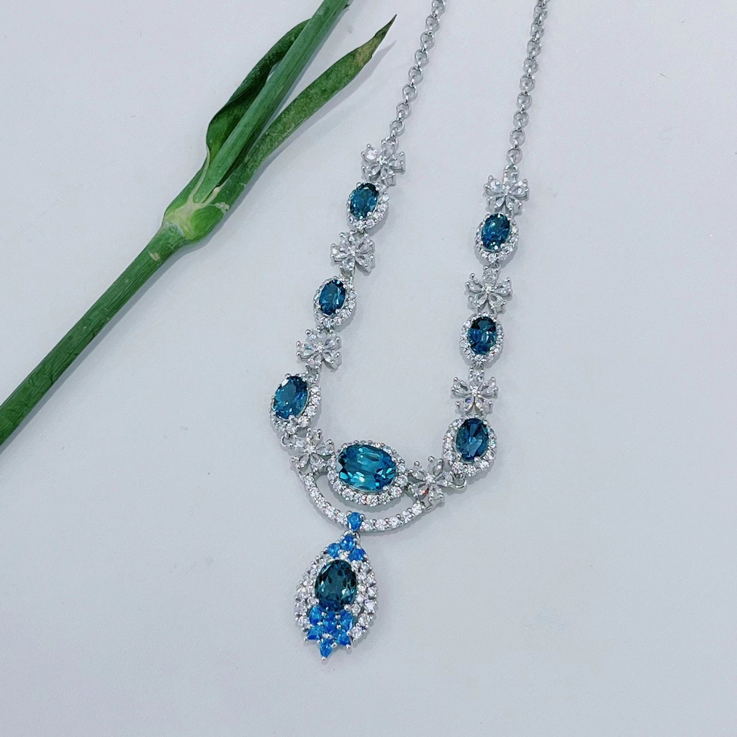 [KESAI]#CB-22 Topaz - Swiss Blue Necklace
