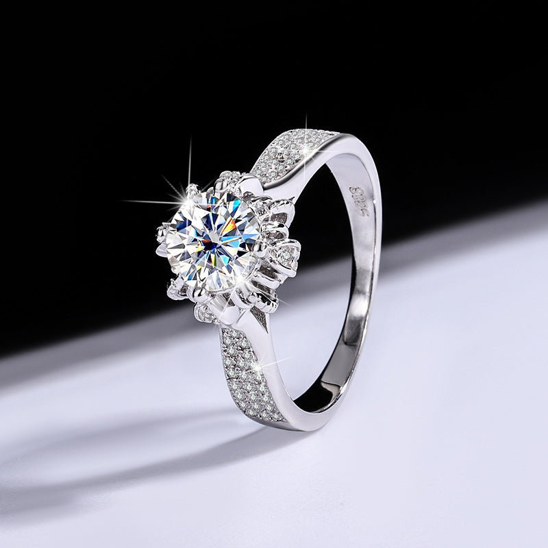 [B020]S925 Sterling Silver Four Claw Setting Round Flower Wrap Romantic Wedding Moissanite Ring