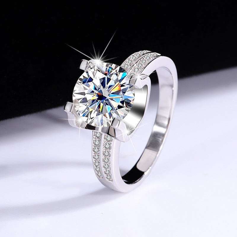 [B033]S925 Sterling Silver Classic Double Row Bullhead Four Claw Set Moissanite Ring