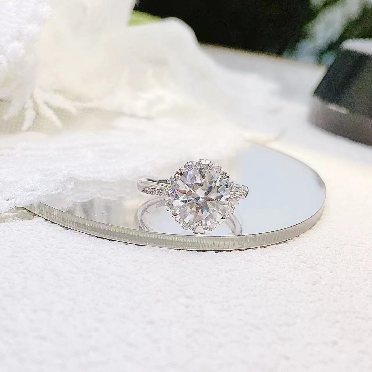 [A06]-Flower buds S925 Sterling Silver  Birthday Daily (Full Moissanite)