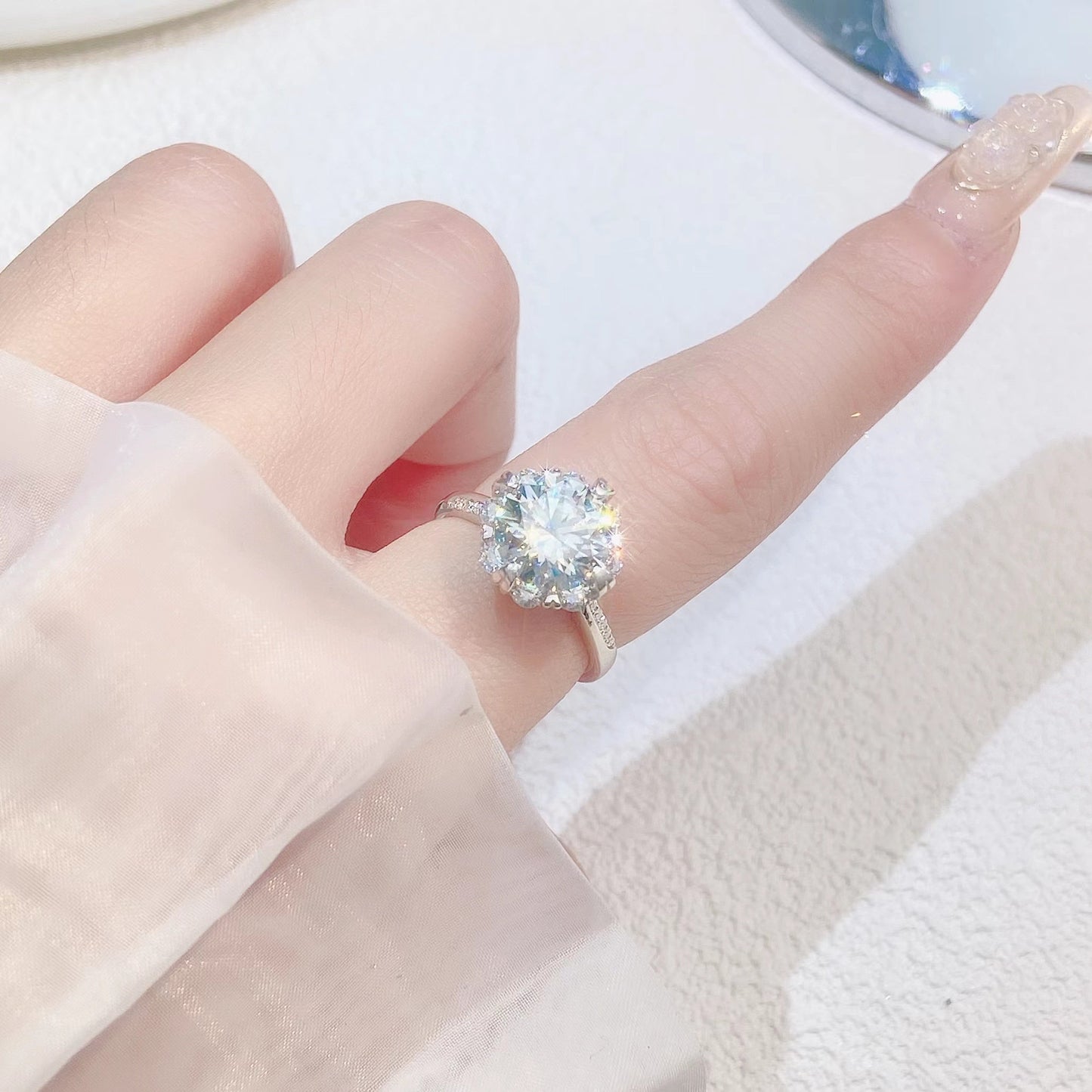 [A06]-Flower buds S925 Sterling Silver  Birthday Daily (Full Moissanite)